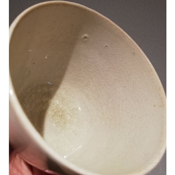 Weiß glasierte Tasse, China, wohl Sui-/Tang-Dynastie oder später (613 - 628)