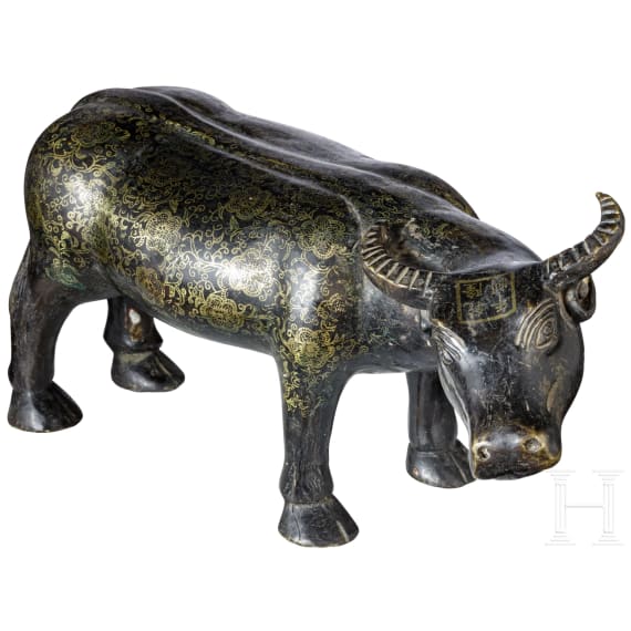 Bronze eines Wasserbüffels mit reichen Messingeinlagen, China, 20. Jhdt.