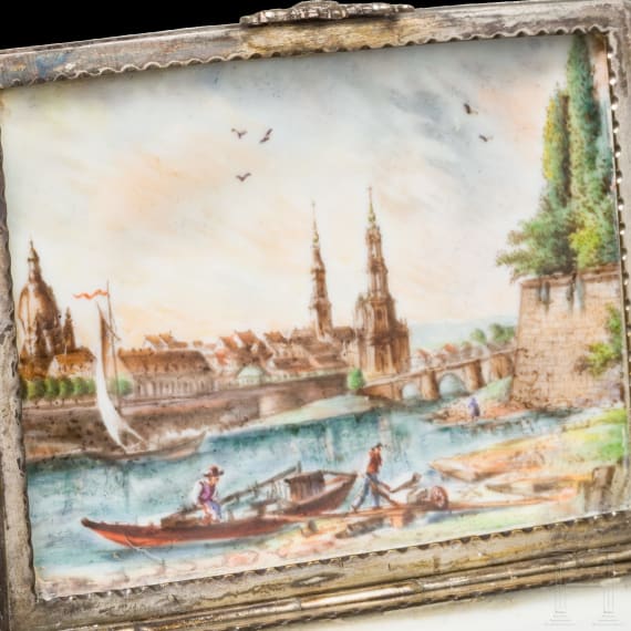 Porzellandose mit Napoleonmotiv, um 1815