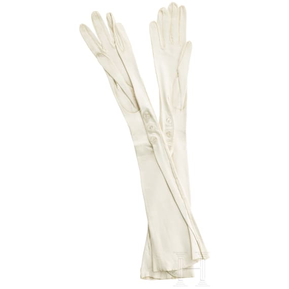 Kaiserin Elisabeth von &Ouml;sterreich - ein Paar wei&szlig;e Lederhandschuhe, vor 1889