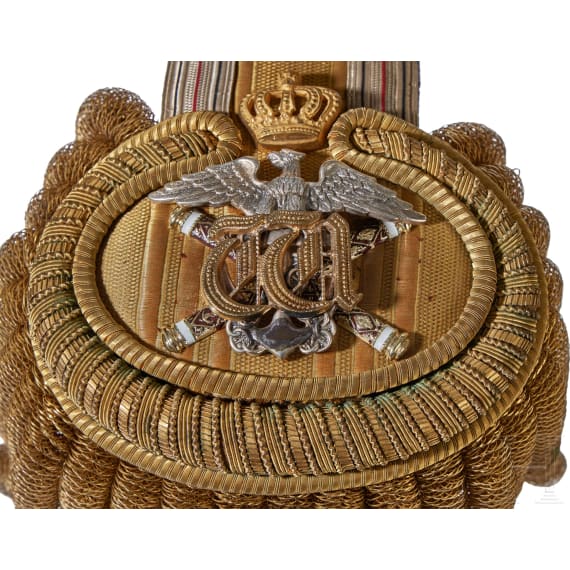 Kaiser Wilhelm II. - pers&ouml;nlicher Zweispitz und Epaulette als Gro&szlig;admiral, im Koffer