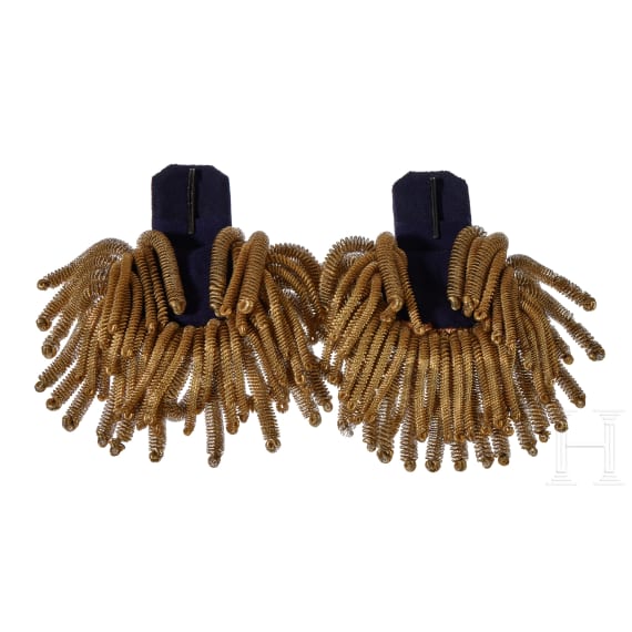 Kaiser Wilhelm II. - pers&ouml;nlicher Zweispitz und Epaulette als Gro&szlig;admiral, im Koffer