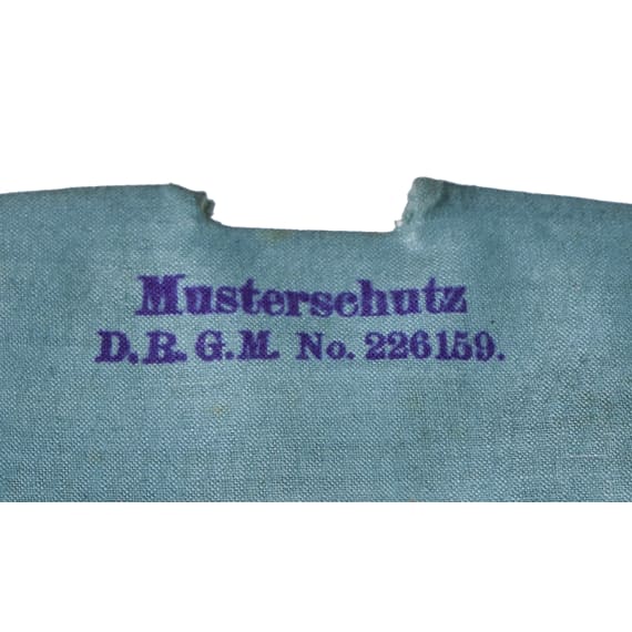 Kaiser Wilhelm II. - pers&ouml;nlicher Zweispitz und Epaulette als Gro&szlig;admiral, im Koffer
