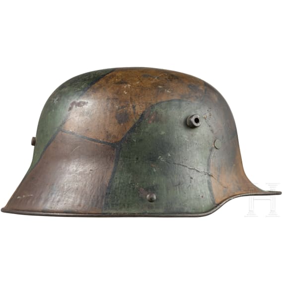 Stahlhelm M 16 mit Tarnfarbenanstrich