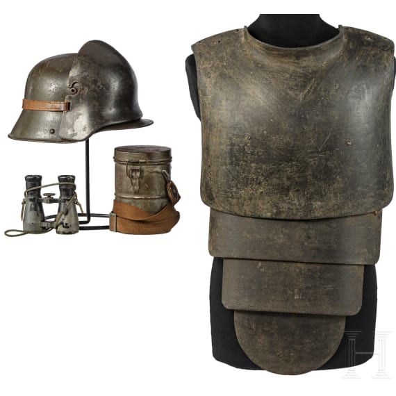 Grabenpanzer, Stahlhelm M 16 mit Stirnschild und Ausr&uuml;stungsteile