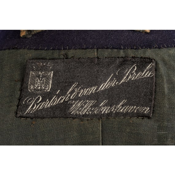 Dunkelblaue Paradejacke f&uuml;r einen Bootsmannsmaat des technischen Personals