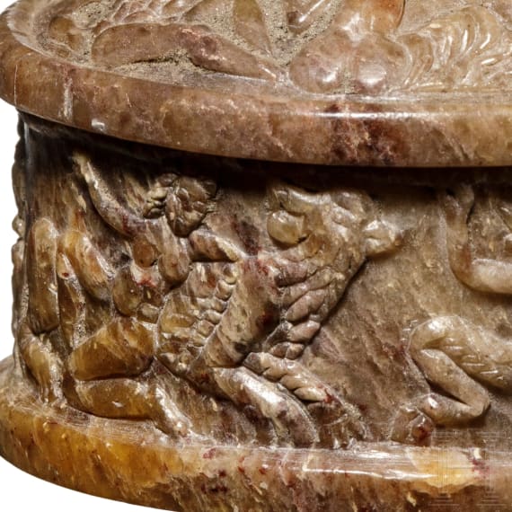 Seltene reliefverzierte Marmor-Pyxis, römisch, 1. Jhdt. v. Chr. - 1. Jhdt. n. Chr.