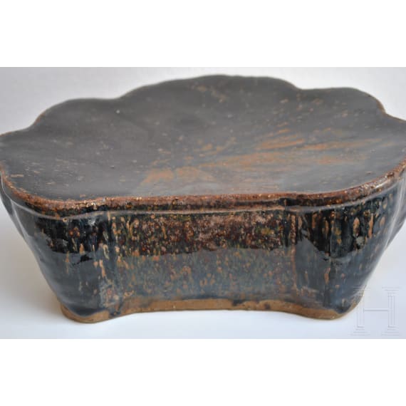 A rare russet-splashed and black-glazed pillow, probably northern Song/Jin Dynasty (960 - 1234)