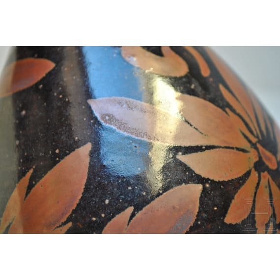 Seltene rostrot-schwarz glasierte Vase, China, wohl Song-/Yuan-Dynastie, 13./14. Jhdt.