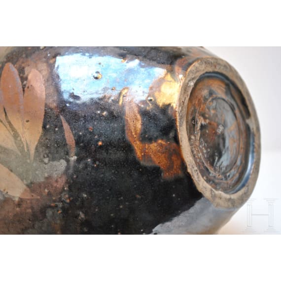 Seltene rostrot-schwarz glasierte Vase, China, wahrscheinlich Song-/Jin-Dynastie (960 - 1234), 12./13. Jhdt.