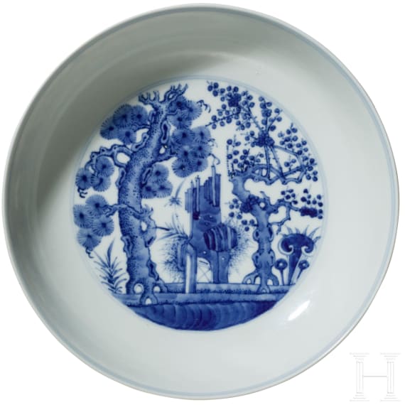 Blau-weißer Teller "drei Freunde der kalten Jahreszeit", China, 19./20. Jhdt.