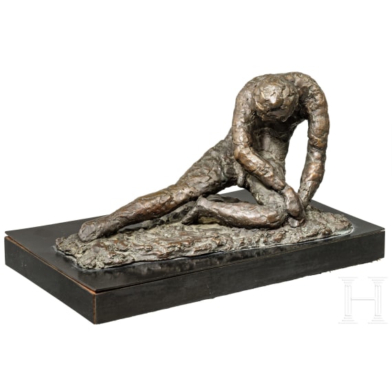 A US-American modernist bronze figure with the signature "DD", 20th century