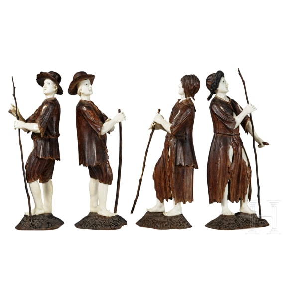 Four ivory and lime wood figures of beggars, attributed to Veit Grauppensberg (1698 - 1774 Bamberg), 18th century