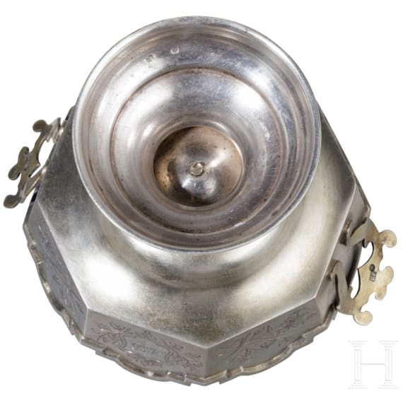 A Russian silver pedestal bowl, Moscow, master "IP" (active in the late 19th century)