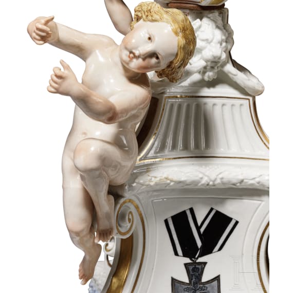 Gerhard Leberecht Fürst Blücher von Wahlstatt (1742 - 1819) - imposanter Meissen-Tafelaufsatz mit Wedgwood-Friesen, um 1800/10