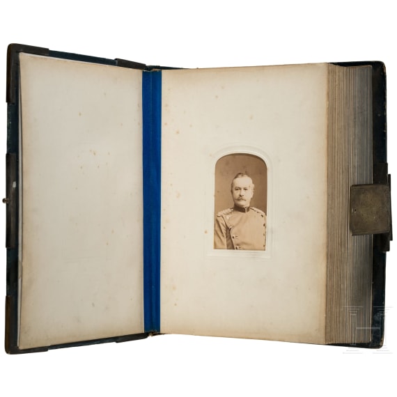 Surgeon General Dr. Lockemann - a farewell album from the officers of the 2nd Hanoverian Dragoon Regiment No. 16, presumably 1881