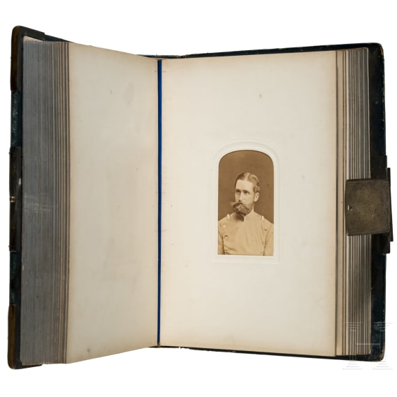 Surgeon General Dr. Lockemann - a farewell album from the officers of the 2nd Hanoverian Dragoon Regiment No. 16, presumably 1881