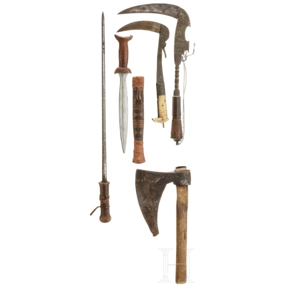 A weapons assembly, a.o. Afghan, African, 18th - 20th century
