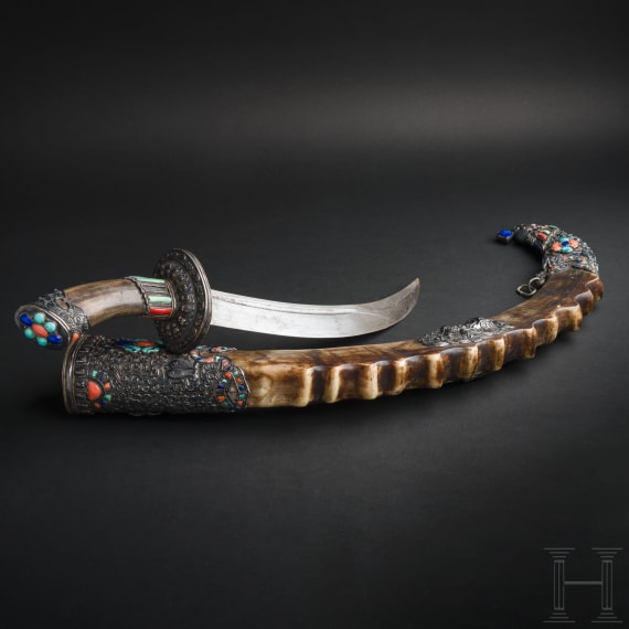 A magnificent Tibetan scimitar, 19th/20th century