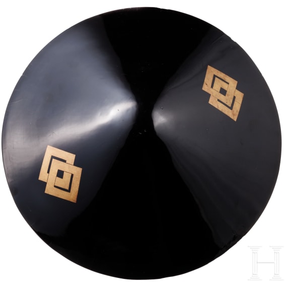 A Japanese lacquered jingasa, Meiji period