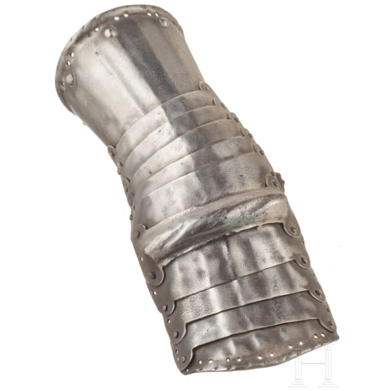 A part of a helmet and a gauntlet, historicism in the style of the 16th century