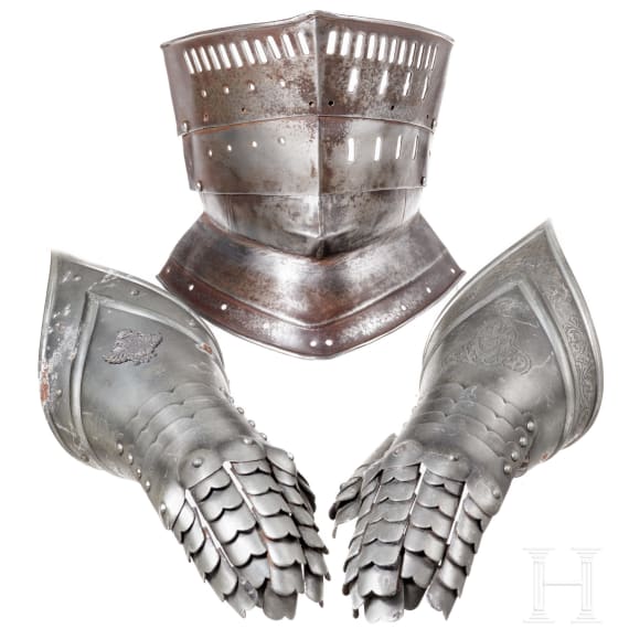 A visor and a pair of gauntlets, collector's replica in the style of the 16th century