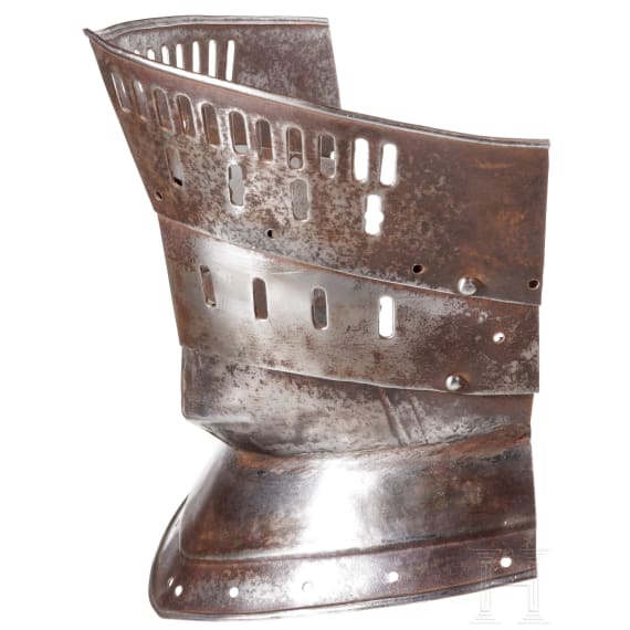 A visor and a pair of gauntlets, collector's replica in the style of the 16th century