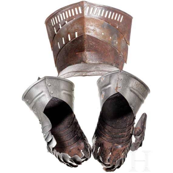 A visor and a pair of gauntlets, collector's replica in the style of the 16th century