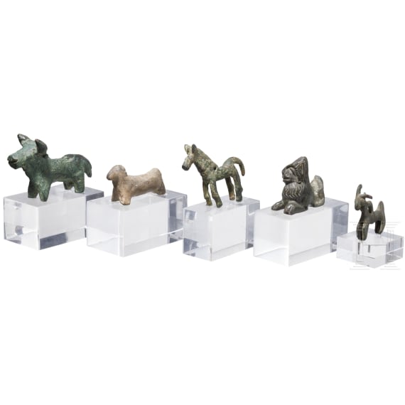 Fünf Tierfiguren aus Bronze, asiatisch