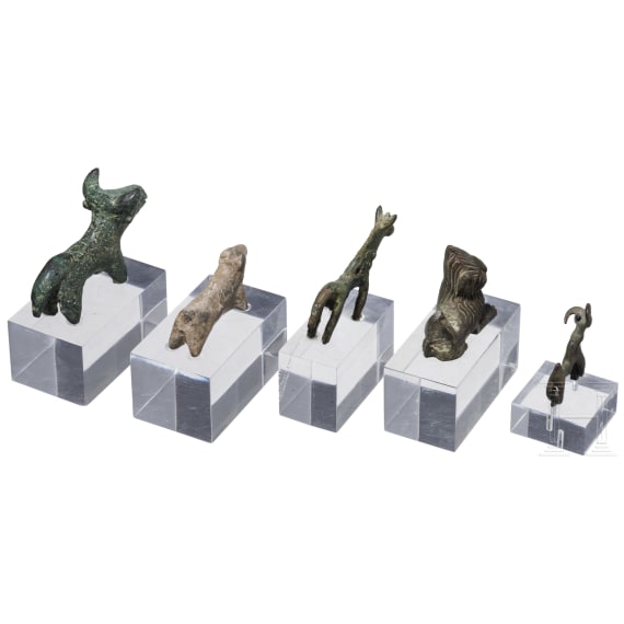 Fünf Tierfiguren aus Bronze, asiatisch