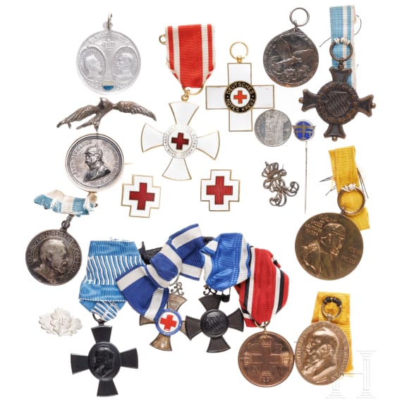 A small collection of awards, mostly Bavarian, 19th/20th century