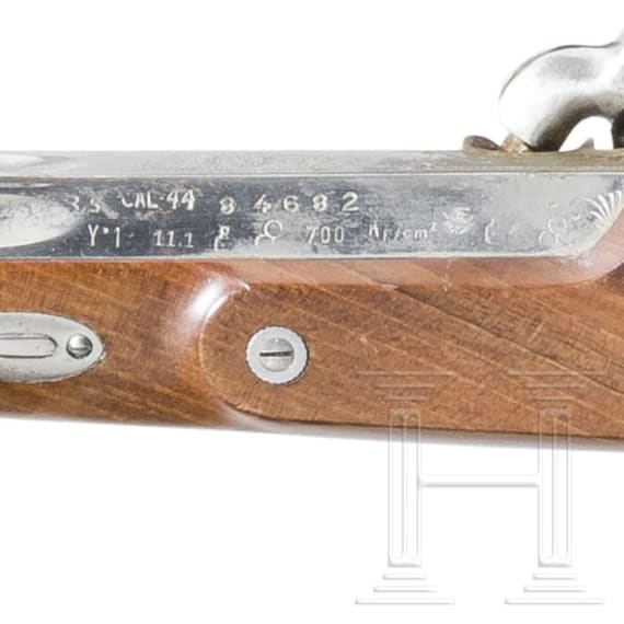 A percussion pistol and rifle, Italian replicas