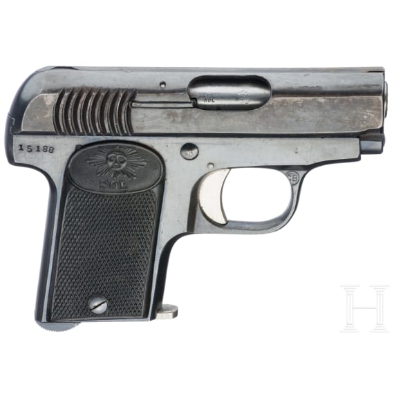 A pistol Atlas