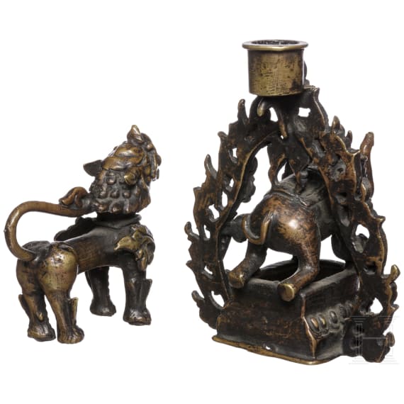 Kerzenleuchter und Tierfigur, Bronze, Thailand, 1. Hälfte 20. Jhdt.