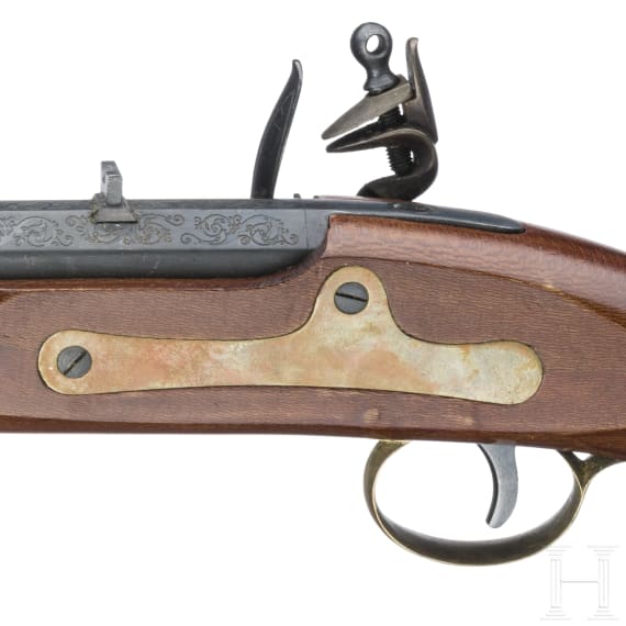 A pair of Italian flintlock pistols in a case, replicas, 20th century