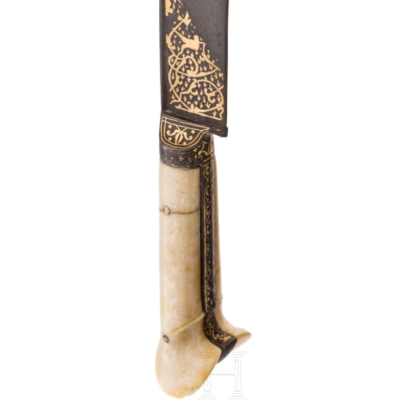 Yatagan mit Wootz-Klinge und Silberscheide, osmanisch, datiert 1800