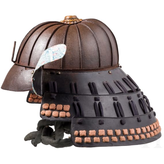 16-Platten-Suji-Kabuto mit Nara Mempo, Japan, sp&auml;te Edo-Periode