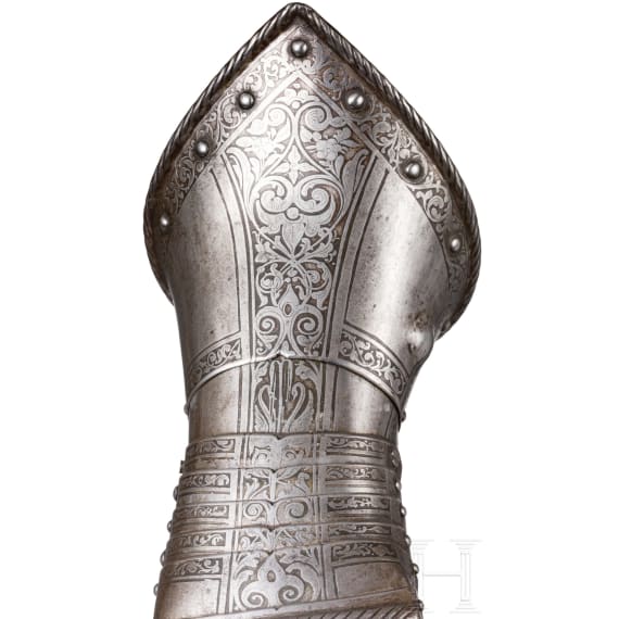 Ein Paar Panzerhandschuhe mit ge&auml;tztem Dekor, Frankreich oder Italien, um 1600