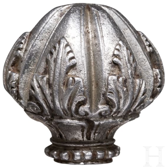 Eisengeschnittener Degenknauf, Italien, um 1560