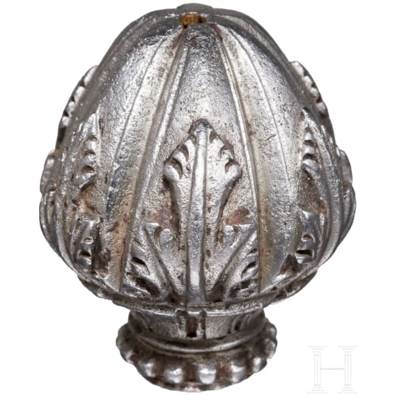 Eisengeschnittener Degenknauf, Italien, um 1560