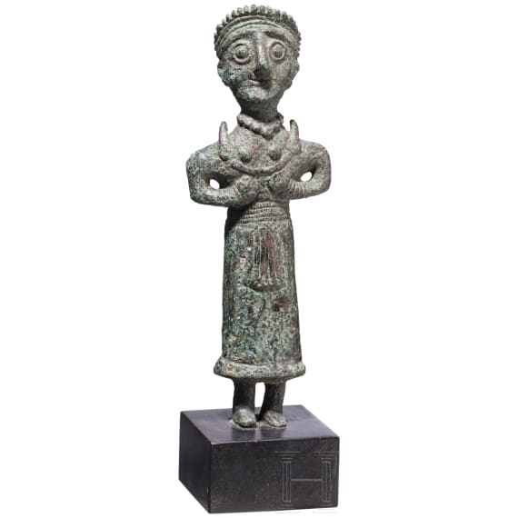 Bronzestatuette einer Frau mit Halbmond, neoelamitisch, 8. - 7. Jhdt. v. Chr.