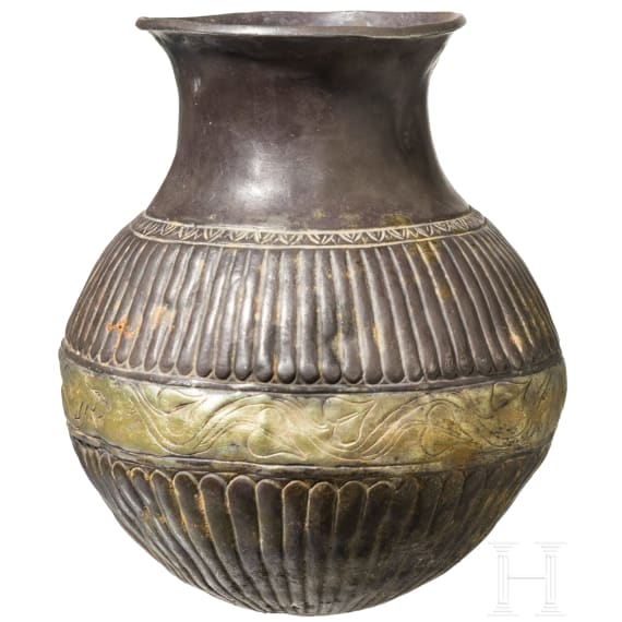 Silbergef&auml;&szlig; mit getriebenem und geritztem Dekor, griechisch, 4. Jhdt. v. Chr.