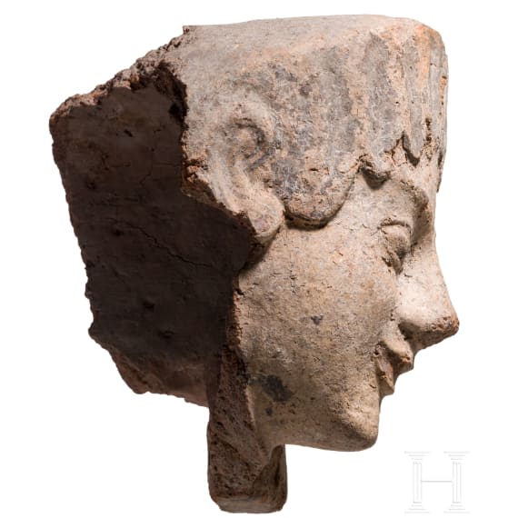 Antefix aus Ton mit Bemalungsresten, etruskisch, sp&auml;tes 6. Jhdt. v. Chr.