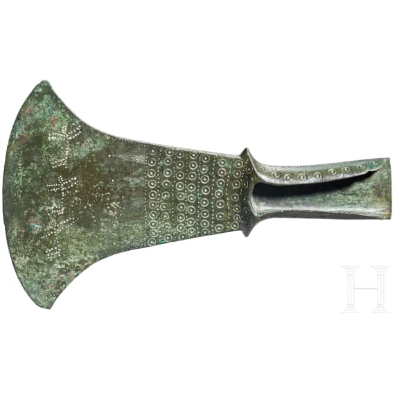 Bronzebeil f&uuml;r zeremonielle Zwecke, etruskisch, 2. H&auml;lfte 8. - fr&uuml;hes 7. Jhdt. v. Chr.