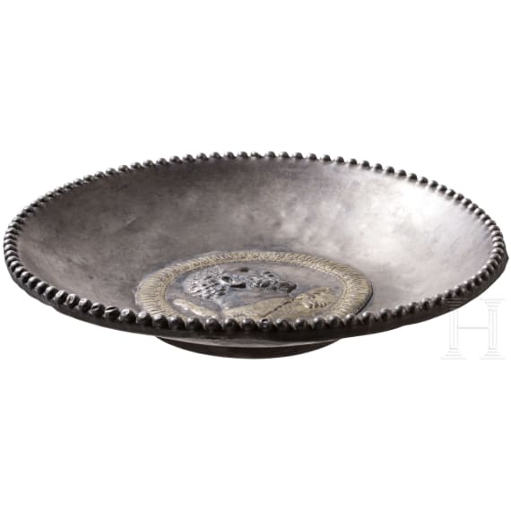Silberteller mit Herkulesb&uuml;ste, sp&auml;tr&ouml;misch, Mitte 4. Jhdt. n. Chr.