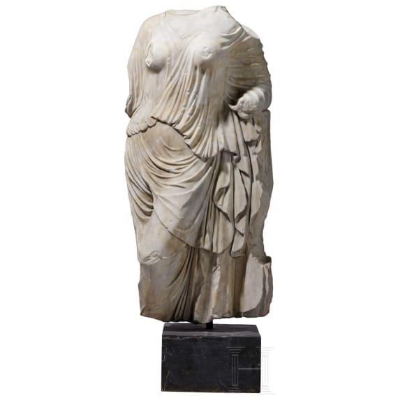 Klassizistische Marmorstatue nach dem hochklassischen Vorbild der Aphrodite der G&auml;rten, um 1800 - fr&uuml;hes 19. Jhdt.