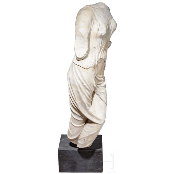 Klassizistische Marmorstatue nach dem hochklassischen Vorbild der Aphrodite der G&auml;rten, um 1800 - fr&uuml;hes 19. Jhdt.