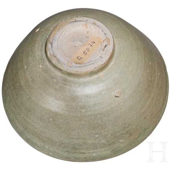 Seladonschale, China, wohl s&uuml;dliche Song-Dynastie (1127 - 1279)