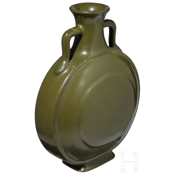 Vase (moon flask) mit "Teadust"-Glasur und Qianlong-Sechszeichenmarke, China, wohl aus der Zeit (1711 - 1799)