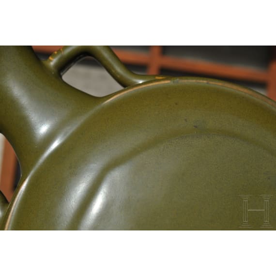 Vase (moon flask) mit "Teadust"-Glasur und Qianlong-Sechszeichenmarke, China, wohl aus der Zeit (1711 - 1799)